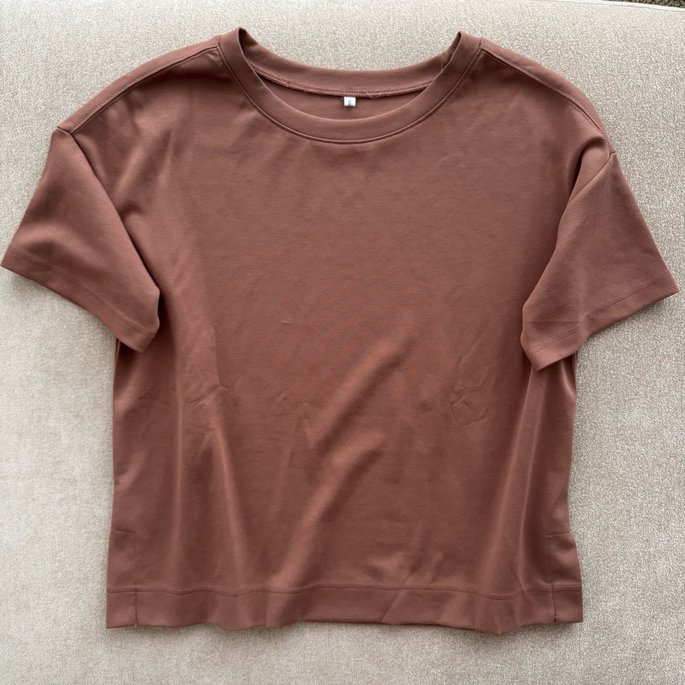 Amazon Brown Short Sleeve Women's Tee